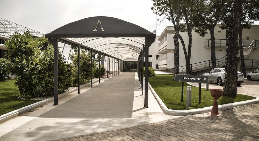 D'Aragona Lifestyle Hotel コンヴェルサーノ エクステリア 写真