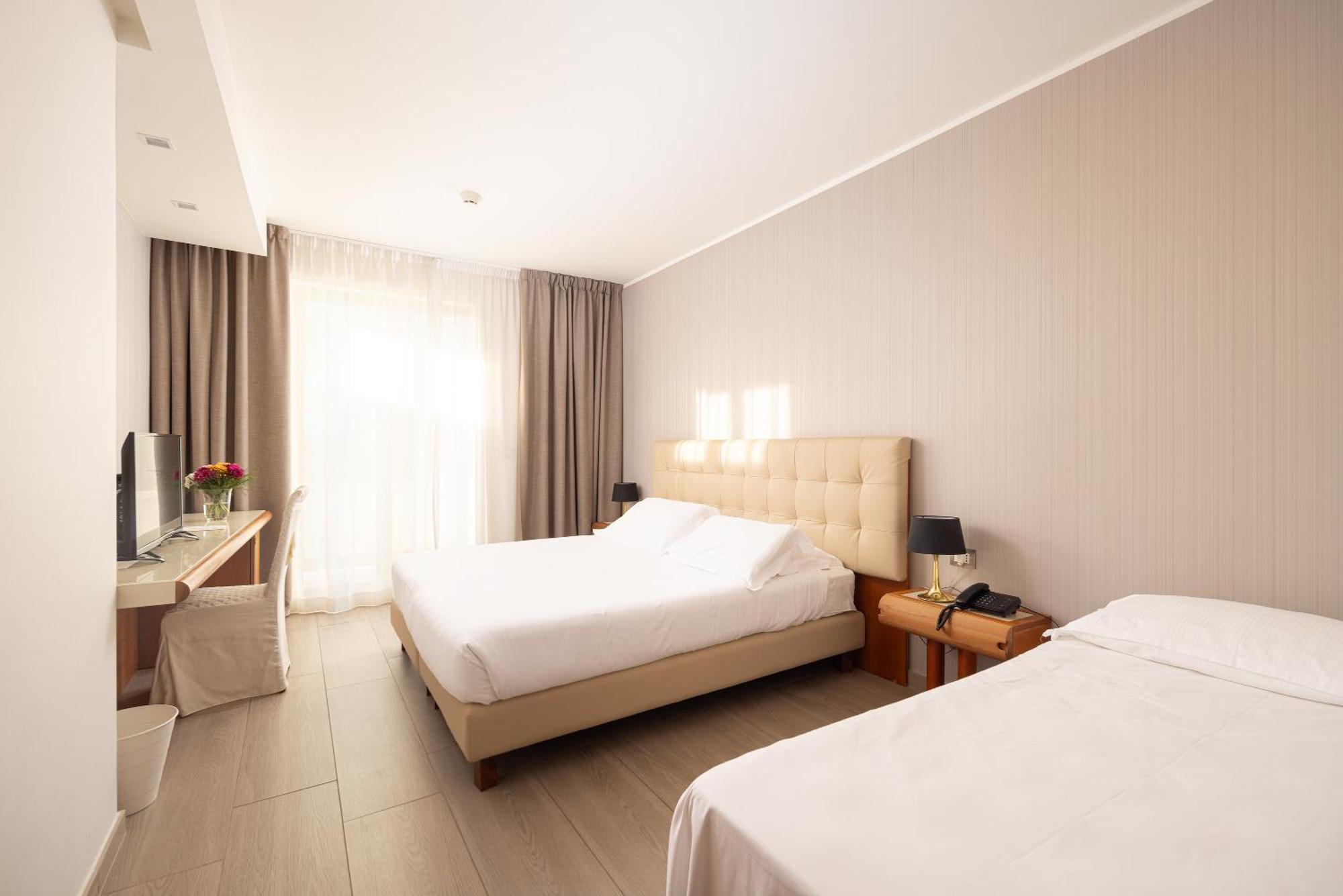 D'Aragona Lifestyle Hotel コンヴェルサーノ エクステリア 写真